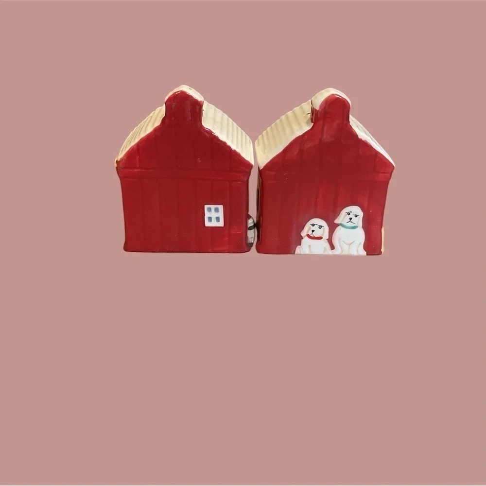PIONEER WOMAN BARN DESIGN SALT AND PEPPER SHAKER